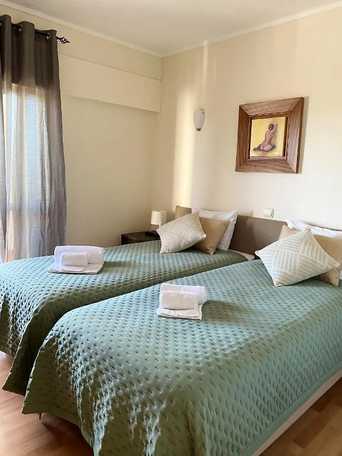 Charming Vilamoura Apartment with Shared Pool